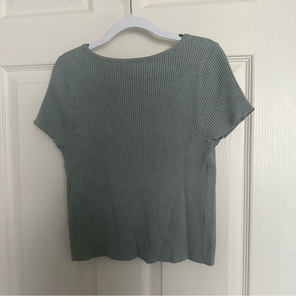 Abercrombie top - Picture 3 of 4